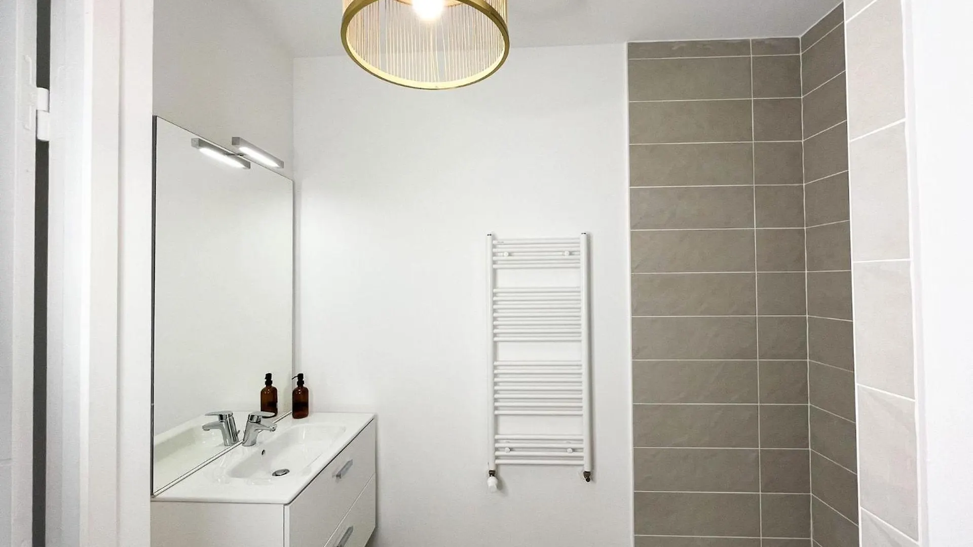 Suite Helena - Check In H24 - Wifi فيليوربان